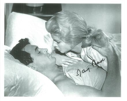 Mary Peach   Acting legend -Genuine Signed Autograph 10 x 8 COA 10047