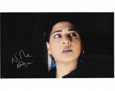 Nysha Nayar - DOCTOR WHO 10 X 8 Genuine Signed Autograph COA 12278