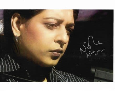 Nysha Nayar - DOCTOR WHO 10 X 8 Genuine Signed Autograph COA 12279