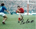 Phil Bennet "RUGBY PLAYER" 10" x 8" Genuine Signed Autograph COA 11849