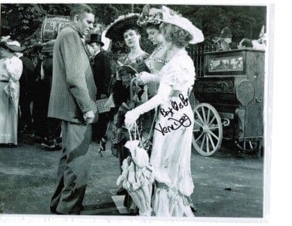 Vera Day  Quatermass 2, Womaneater, HAMMER HORROR Genuine Signed Autograph 10 x 8 COA 2330