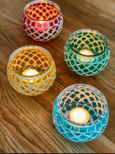 4 Pack Mosaic Glass Jars with x4 10 Hour Tea Lights